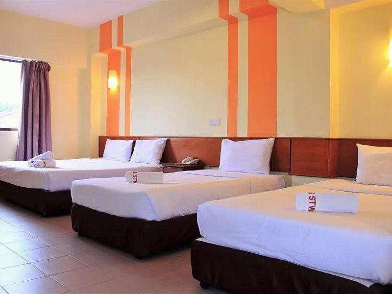 Sun Inns Hotel Sitiawan Exterior photo