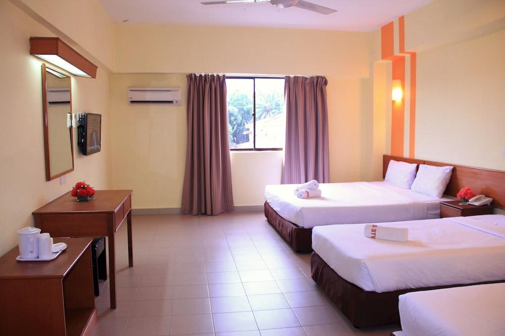 Sun Inns Hotel Sitiawan Exterior photo