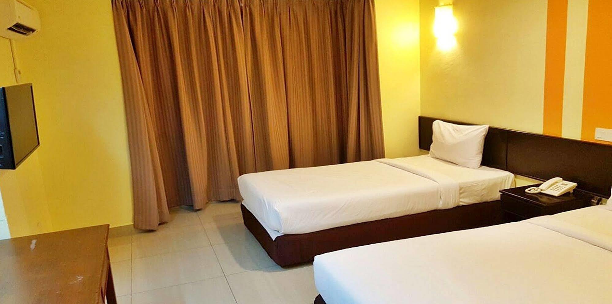 Sun Inns Hotel Sitiawan Exterior photo