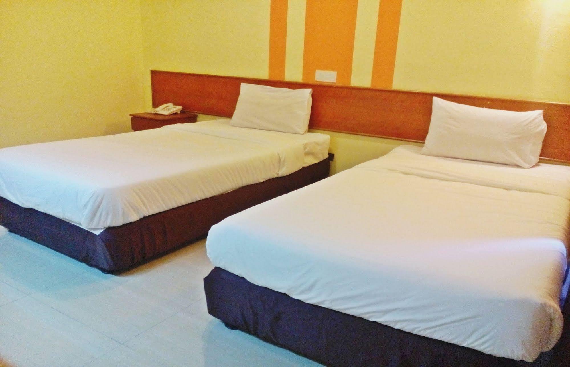 Sun Inns Hotel Sitiawan Exterior photo