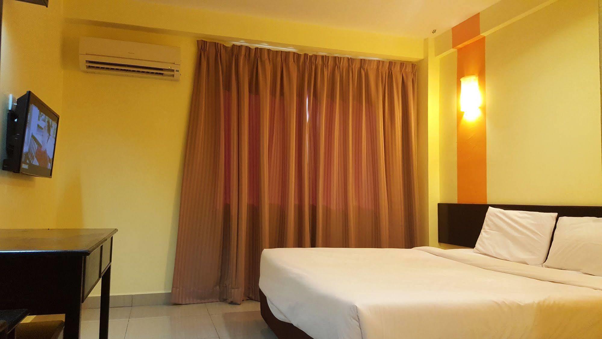 Sun Inns Hotel Sitiawan Exterior photo